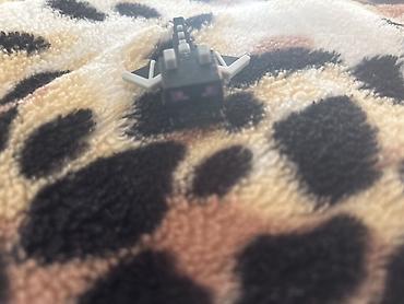 oyuncaq şəkilləri: LEGO mikro fiqur – qara/boz miniatür “əjdaha başı” - Orijinal LEGO — 1