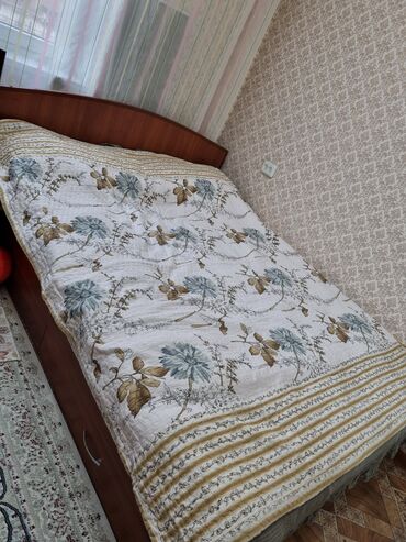 двуспальной: Летнее одеяло, можно как покрывало. хлопок 100 %. размер двуспальный