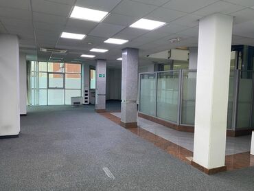 Poslovni prostor: Izdaje se ekskluzivan poslovni prostor 350m2 u poslovnoj zgradi na — 4