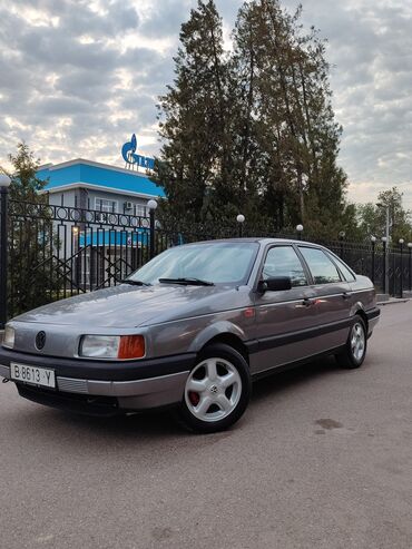 купить бу шины в бишкеке: Volkswagen Passat: 1990 г., 1.8 л, Механика, Бензин, Седан