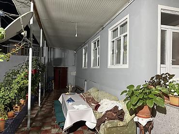 daşınan evler: 5 otaqlı, 100 kv. m, Orta təmir — 5