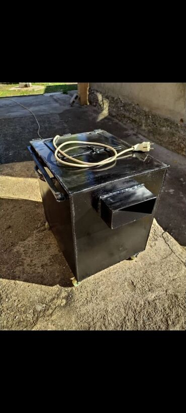 другая бытовая техника: Продаю генератор(тяжелый дым) #дым #тяжелыйдым #генератор