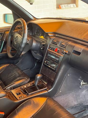 Mercedes-Benz: Mercedes-Benz E-Class: 1995 г., 3.2 л, Автомат, Бензин, Седан — 7