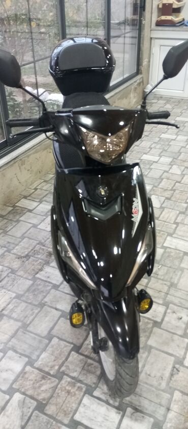 мапет: Moon 80 sm3, 2023 il, 9200 km