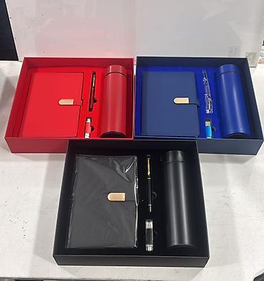 Канцтовары: Подарочный набор для офиса/деловых встреч Состав набора: - Ежедневник — 2