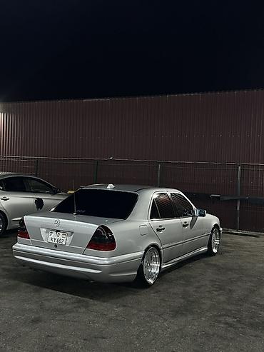 mercedes benz e250: Mercedes-Benz C-Class: 2.3 l | 1998 il Sedan — 1