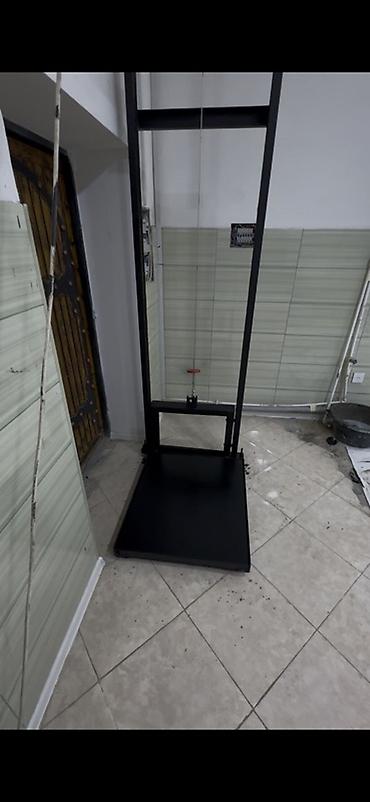lövhə şəkilləri: Məhsul: Elektriklə işləyən mini yükgötürən/lift platforması — 3