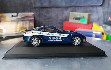 Avtomobil modelləri: Коллекционная модель Ferrari F599 GTB Panamerican blue metallic 2006 — 12