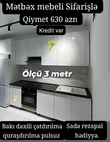 шкаф пенал: Mətbəx mebeli sifarişlə – 3 metr ölçüdə. Ağ rəngdə yuxarı-dolaplı, alt — 1