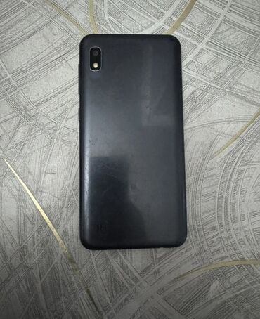 a13 samsung ekran: Samsung Galaxy A10, rəng - Qara, Qırıq