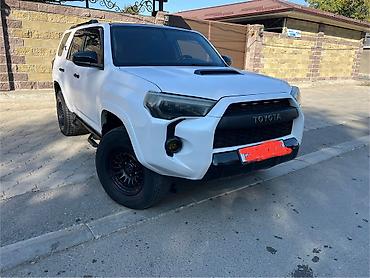 Toyota 4Runner: 2018 г., 4 л, Автомат, Бензин, Внедорожник