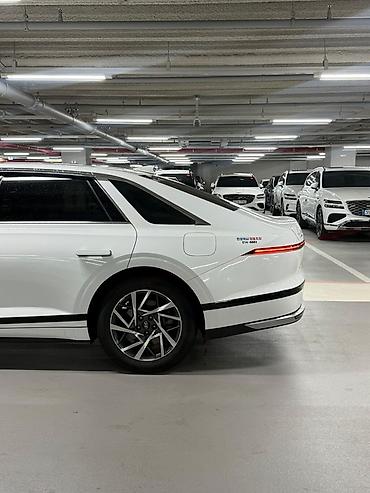стабил: Hyundai Grandeur: 2022 г., Седан — 7