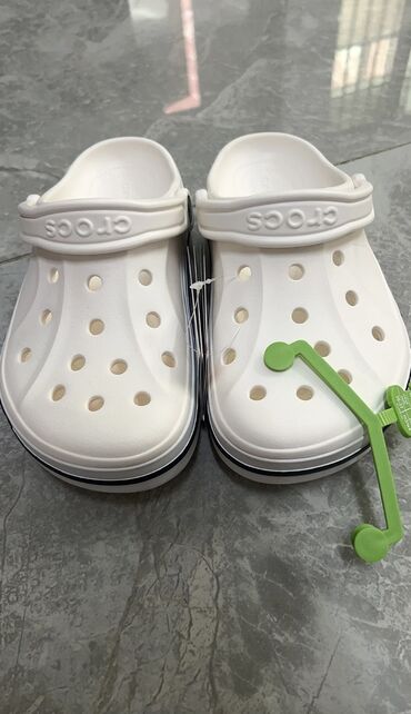 обувь женская большие размеры: Мужские сандалии, 36, Crocs, Новый, цвет - Белый, Бесплатная доставка