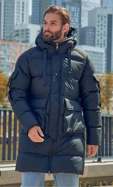hugo majica: Ovo je muška duga zimska jakna u teget i crnoj boji, model J3068 — 1