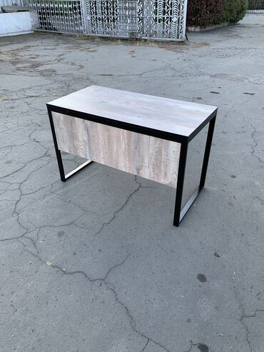 мебель на улицу: Стол