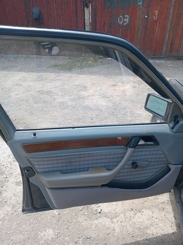 Mercedes-Benz: Mercedes-Benz W124: 1990 г., 2.3 л, Автомат, Бензин, Седан — 11