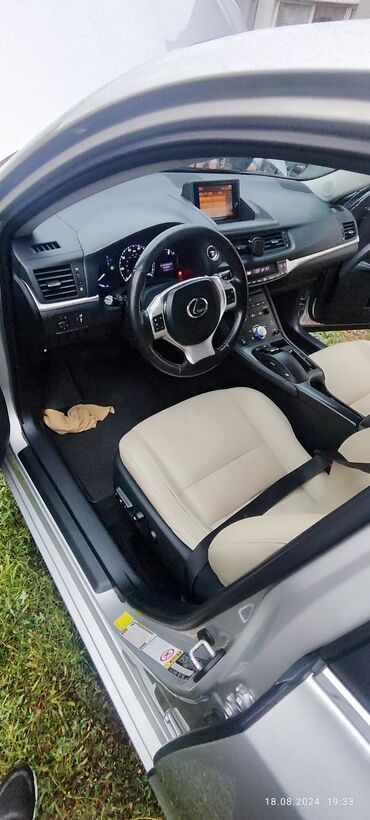 Lexus: Lexus CT: 2012 г., 1.8 л, Вариатор, Гибрид, Хэтчбэк — 7