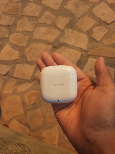 куплю ноутбук бу бишкек: Вкладыши, Huawei, Б/у, Беспроводные (Bluetooth), Классические