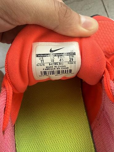 Şəxsi əşyalar: Nike Air Zoom Vomero 9 qaçış krosovkaları - Model: Nike Air Zoom — 2