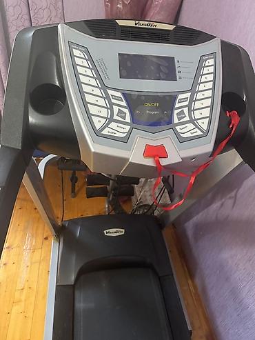 qaçis aparati: Volksgym brendi tərəfindən istehsal olunan bu qaçış aparatı, idman — 2