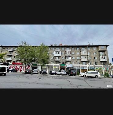 квартиры за городом: 1-комнатная квартира в пятиэтажном доме, фасад с активной торговой — 3