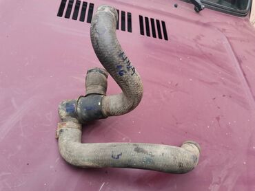 Auto delovi: Termostat sa crevima Lada 2121 Niva br.3. Polovno, očuvano. Skinuto sa — 3