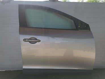 focus 4: PREDNJA DESNA VRATA HECBEK SIVA ZA RENAULT MEGANE OD 2008. DO 2012 — 1