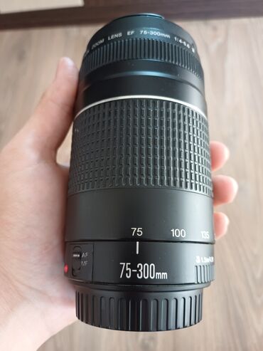 Obyektivlər və filtrləri: Canon 75-300mm Yenidir.Heç bir problemi yoxdur.Yeni lens almışam