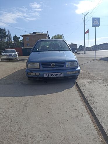 фолськсваген венто: Volkswagen Vento: 1994 г., 2 л, Механика, Бензин, Седан