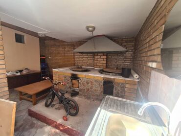 Продажа домов: Дом, 200 м², 6 комнат, Агентство недвижимости at lalafo.kg — 18 Продажа домов: Дом, 200 м², 6 комнат, Агентство недвижимости — 18