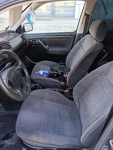 Volkswagen: Volkswagen Golf: 1993 г., 1.6 л, Механика, Бензин, Хэтчбэк — 7