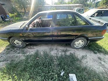 салон е46: Audi 100: 1991 г., 2.3 л, Седан — 2