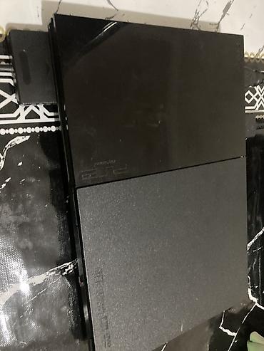 PS2 & PS1 (Sony PlayStation 2 & 1): Playstation 2 Slim Yanında 1 Pult+ Pes Serisi fifa ve elave oyunlar — 1