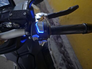 Скутеры: Макси-скутер 200 куб. см, Бензин, Новый — 13