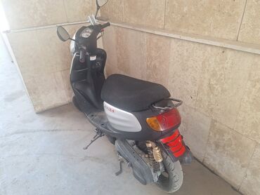 скутер на расрочку: Скутер Yamaha, 50 куб. см, Бензин, Б/у