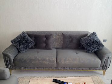 Divan və kreslo dəstləri: Kilim marka divan və iki kreslo Türkiyə istehsalı yeni kimidir heç bir