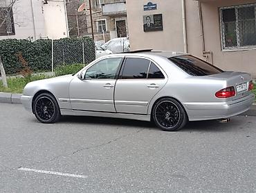 w210 lyuk: Mercedes-Benz E-Class (W210) sedan Xüsusiyyətlər: - Korpus: 4 qapılı — 7