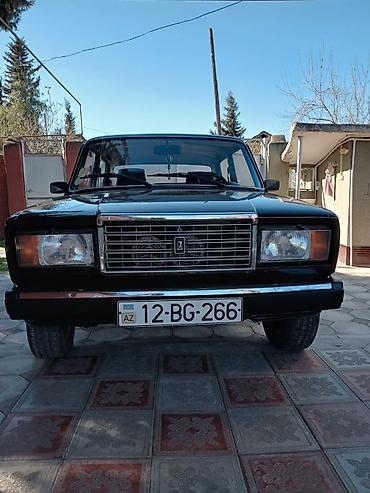 VAZ (LADA): VAZ 2107 sedan - Rəng: tünd bordo (bodi və kapot altı eyni rəngdə) - — 1