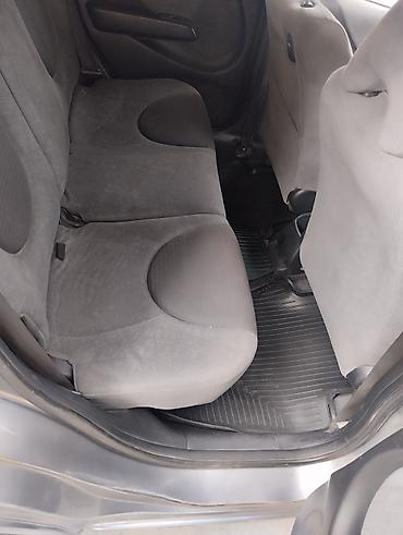 широкая морда: Honda Fit: 2003 г., 1.5 л, Вариатор, Бензин, Хэтчбэк — 8