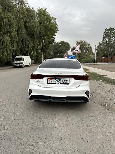 in car: Kia K3: 2022 г., 1.6 л, Бензин, Седан — 4