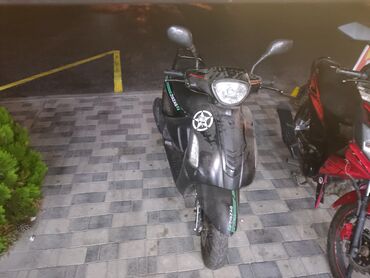 icarə moped: Tufan