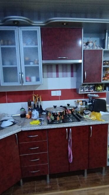 Ev üçün mebel: Mətbəx mebeli dəsti - Künc yerləşimli modul mətbəx garnituru -