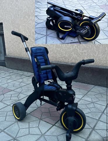 детская трехколесная коляска: Коляска, цвет - Голубой, Б/у