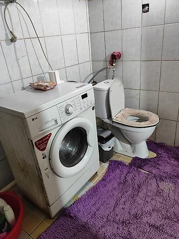 Долгосрочная аренда комнат: Сдам комнату в частном доме девушке-женщине на длительный срок, район — 9