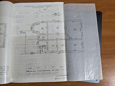Продажа коттеджей и домов: Продается дом, район первая Киргизия, царское село. Участок 14,5 — 23