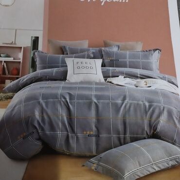 комплект постельного белья: В наличии комплект постельного белья полуторки . Шикарное качество