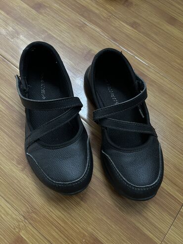 Детская обувь: Мягкие туфли Skechers Рр 28, по стельке 17.5, оригинал, брали в at lalafo.kg Детская обувь: Мягкие туфли Skechers Рр 28, по стельке 17.5, оригинал, брали в