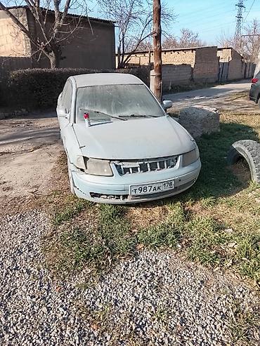 Другие детали кузова: Ауди A6 C5 седан (примерно 1997–2004 г.в.), серебристый цвет, на — 26