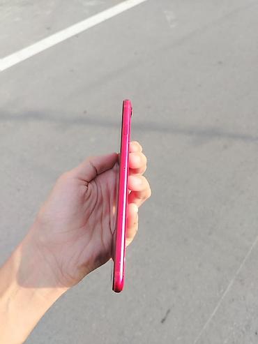 honor 10 lite 128 gb: IPhone 8 Plus, 64 GB, Qırmızı, Simsiz şarj — 2