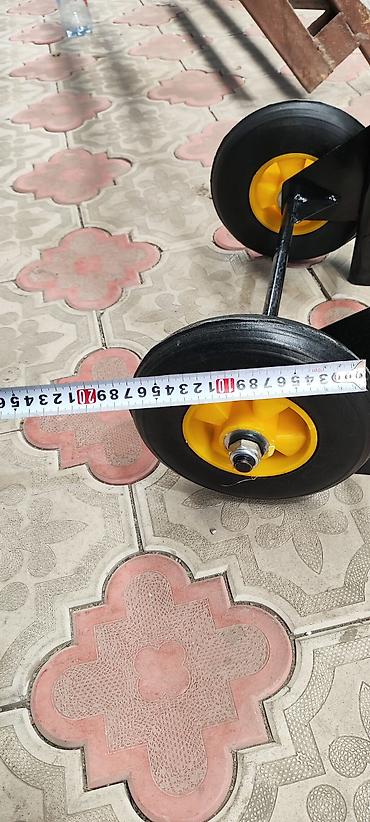 Садово-строительные тачки и тележки: Садово-строительная тачка и тележка, Стальная, Двухколесная, Новый, В розницу — 5